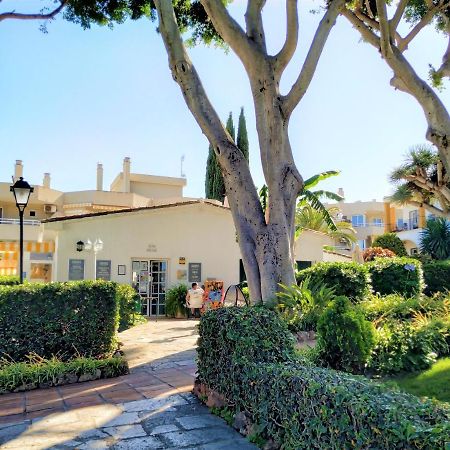 Апартаменти Dona Carlota Gardens, Sea Views, Pool, Restaurant Торремолінос Екстер'єр фото