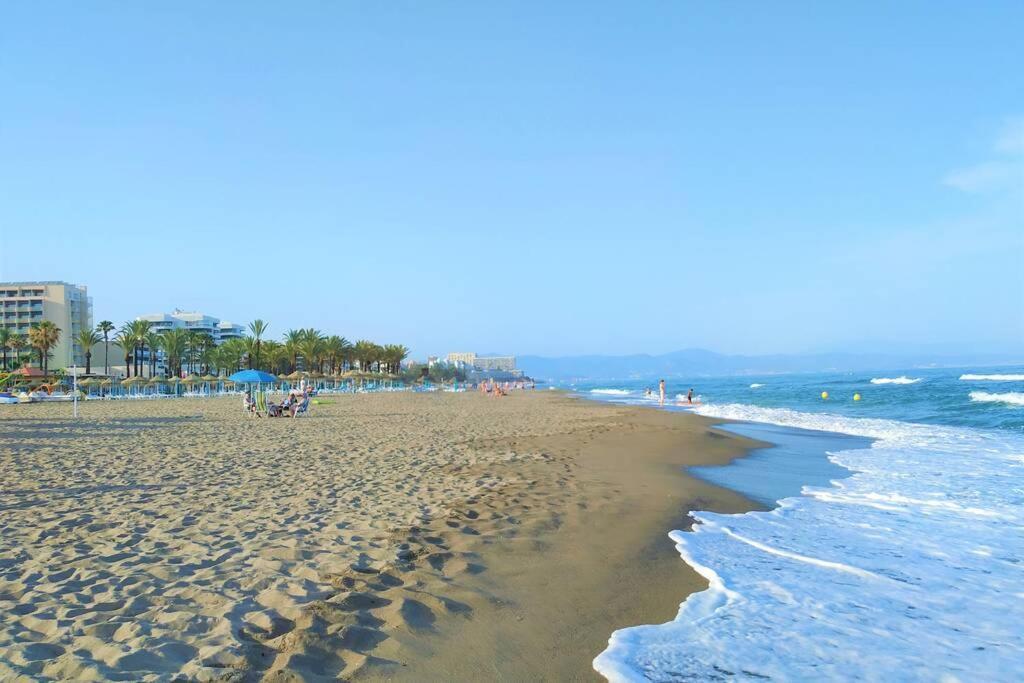 Апартаменти Dona Carlota Gardens, Sea Views, Pool, Restaurant Торремолінос Екстер'єр фото